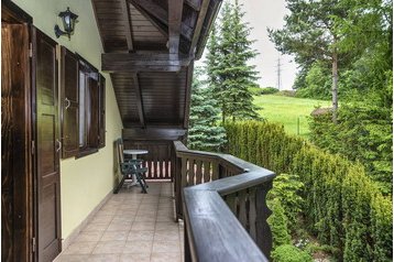 Slovaquie Chata Stará Turá, Extérieur